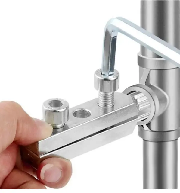 Extracteur réglable de boulons cassés pour robinet d’angle